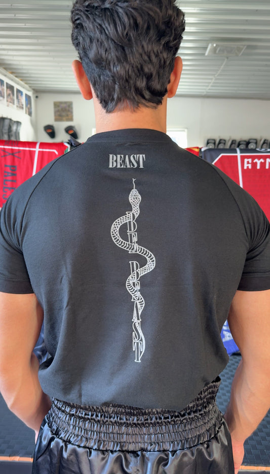 Basic Baumwollshirt – Snake Edition