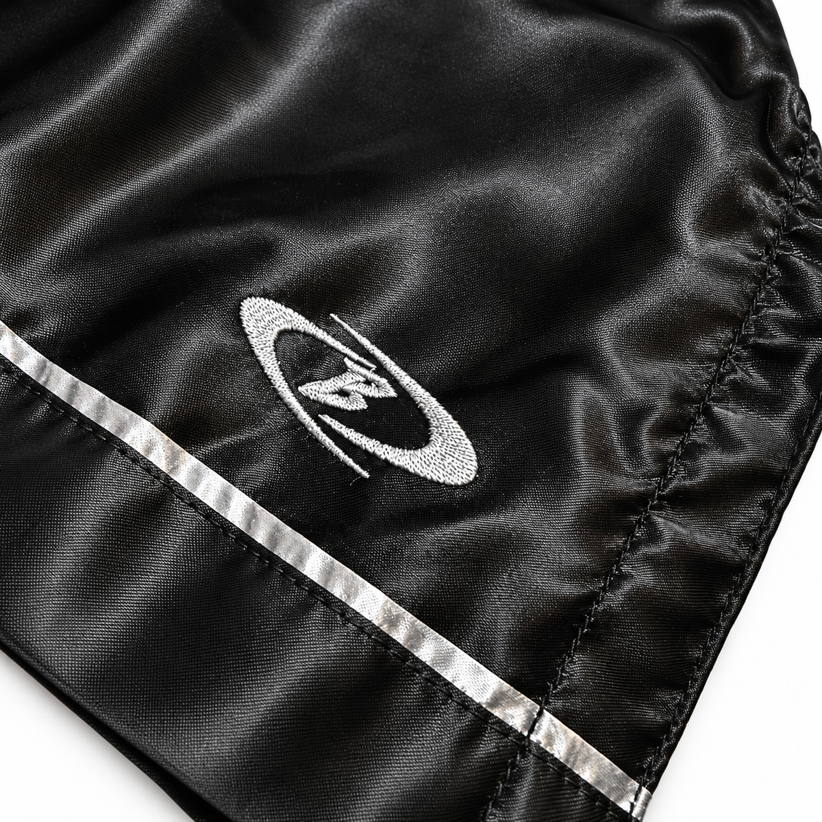 Boxhose Schwarz – B-Logo an der Naht